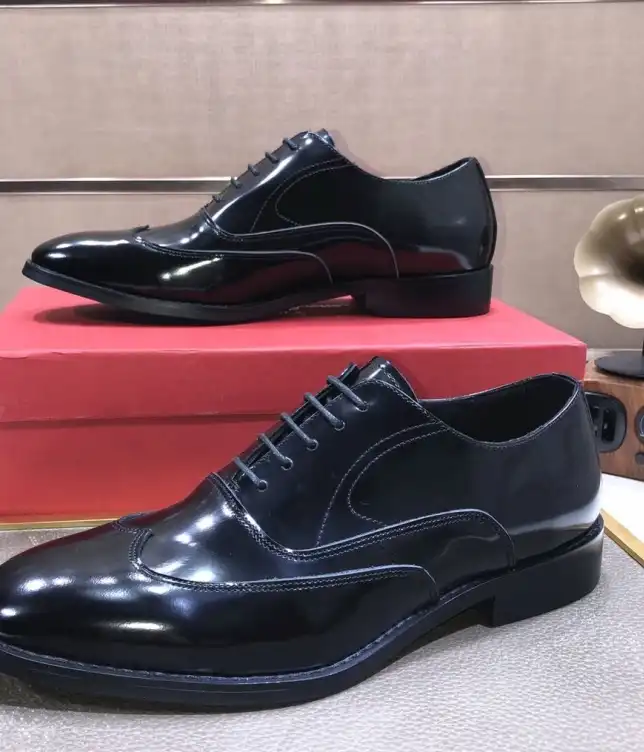 hype Ferragamo Leather Shoes