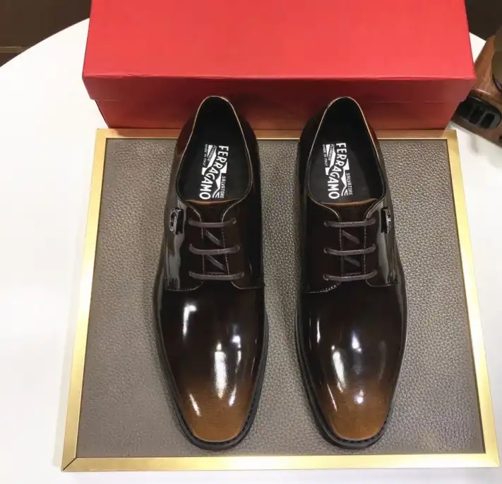 hype Ferragamo Leather Shoes