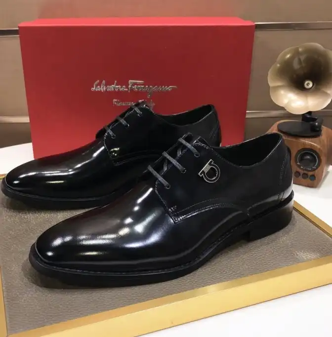 hype Ferragamo Leather Shoes