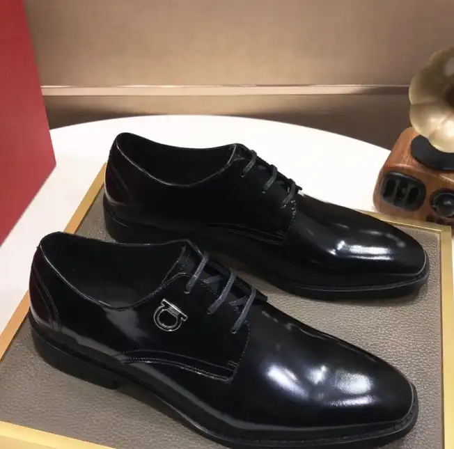 hype Ferragamo Leather Shoes