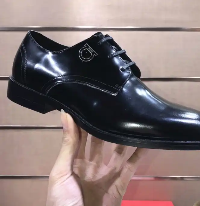 hype Ferragamo Leather Shoes