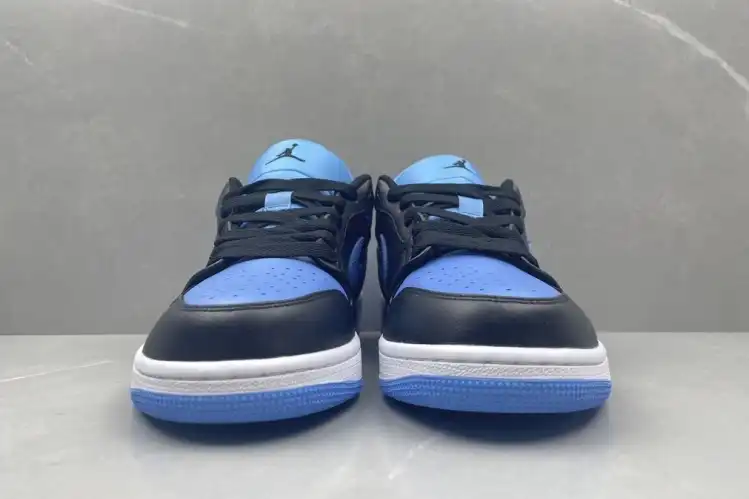 hype Givenchy Sneakers