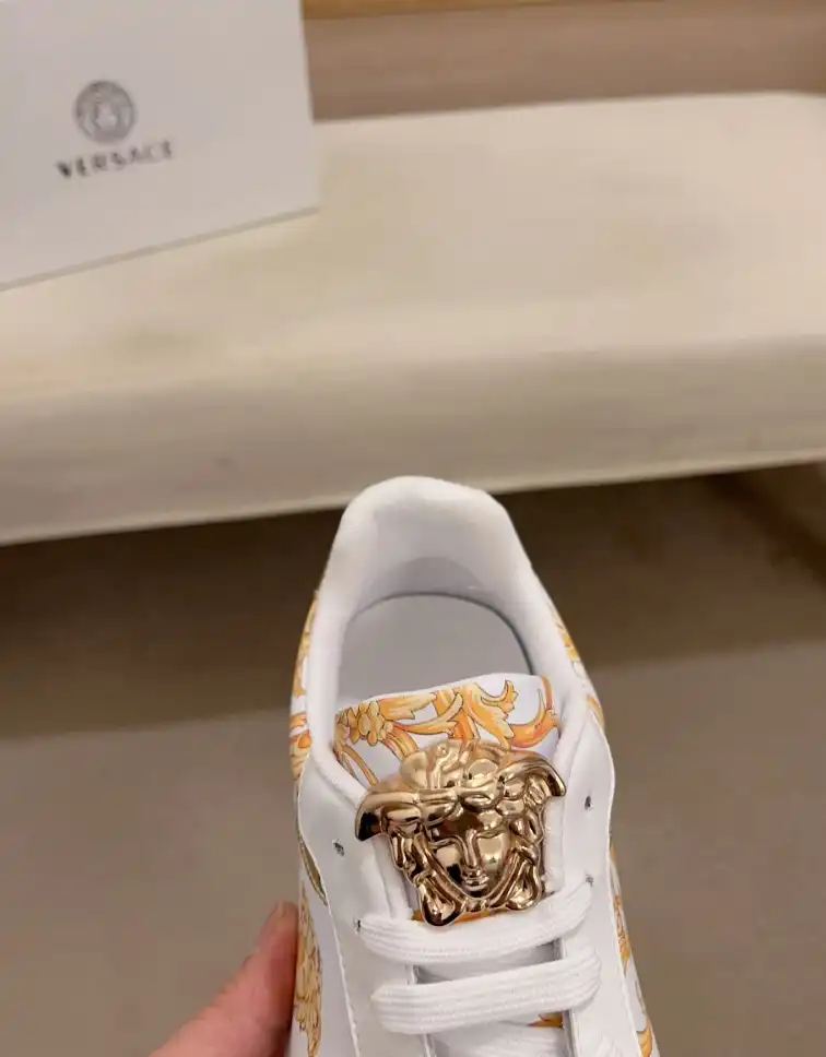 hype Givenchy Sneakers