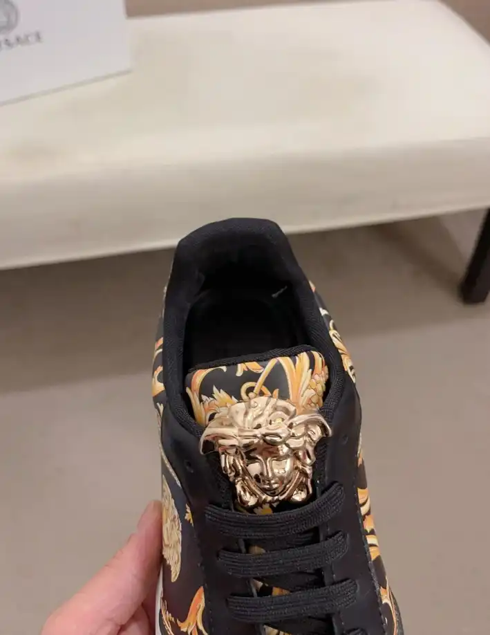 hype Givenchy Sneakers