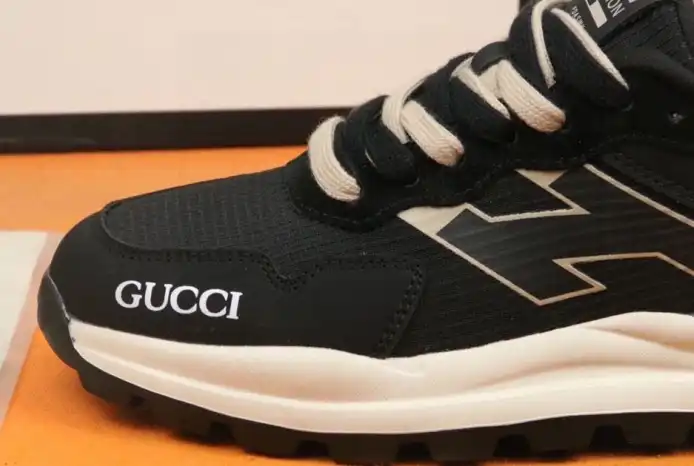 hype Gucci Sneakers