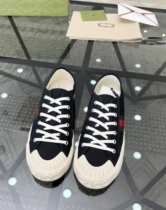 hype Gucci Sneakers