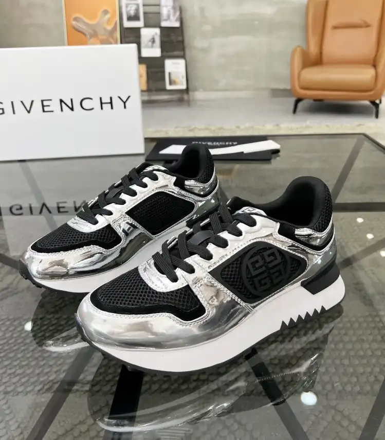 hype Givenchy Sneakers