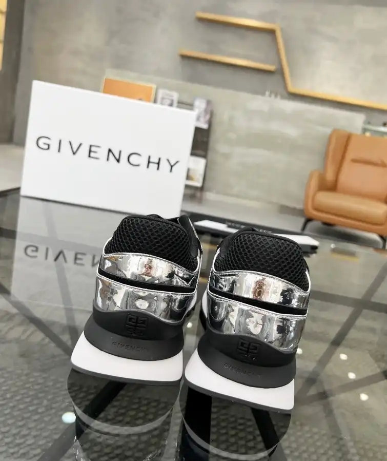 hype Givenchy Sneakers