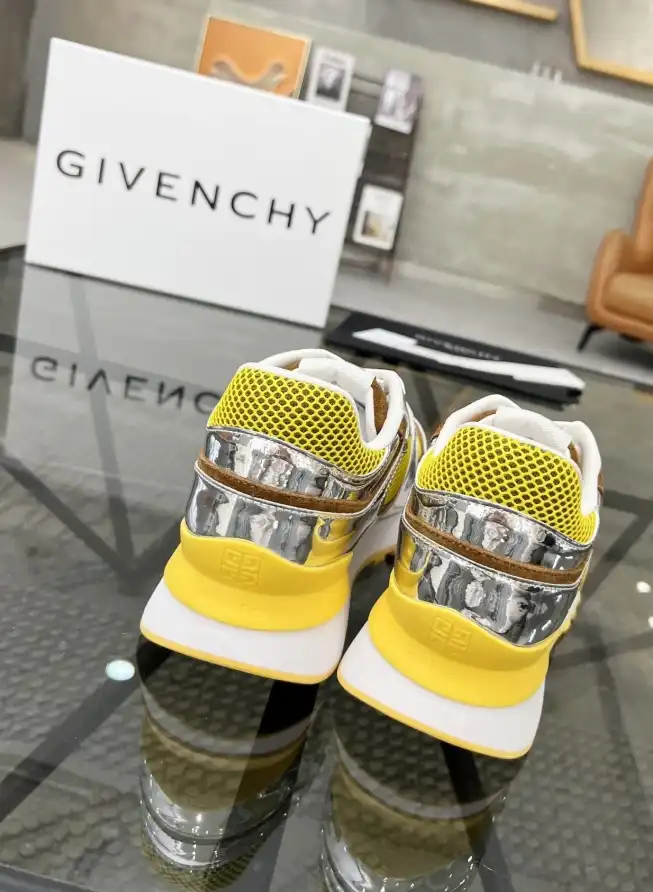 hype Givenchy Sneakers