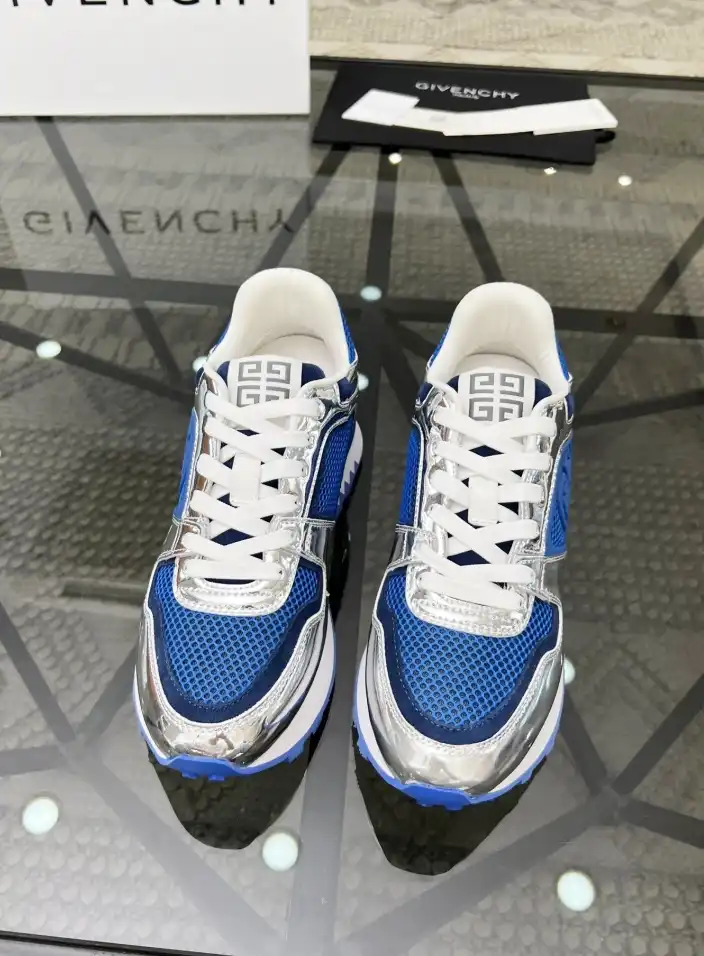 hype Givenchy Sneakers