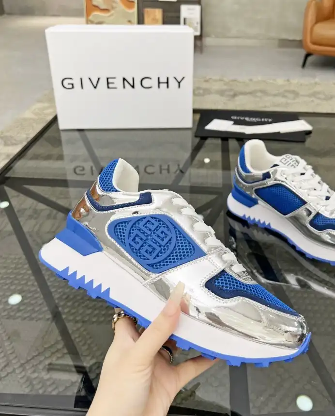 hype Givenchy Sneakers