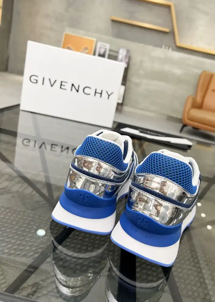 hype Givenchy Sneakers