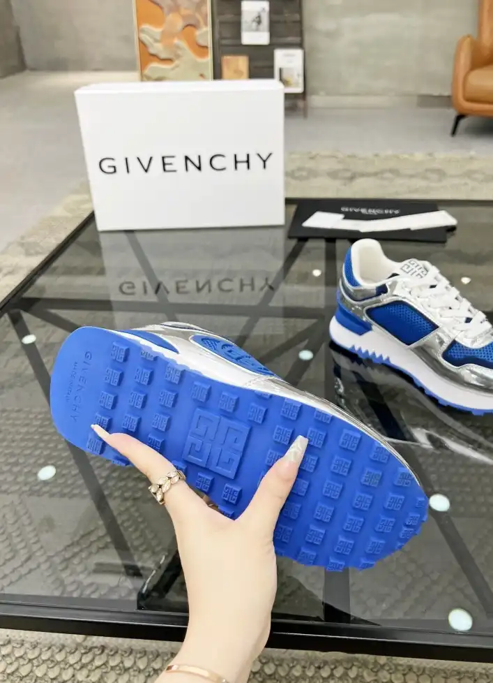 hype Givenchy Sneakers