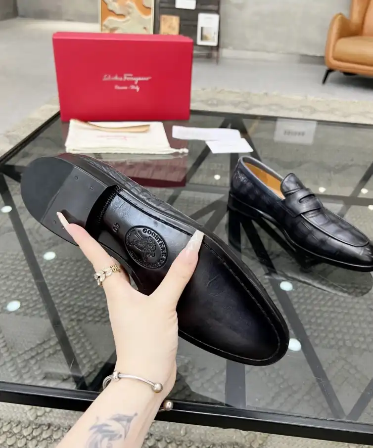 hype Ferragamo Leather Shoes