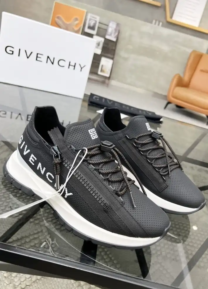 hype Givenchy Sneakers