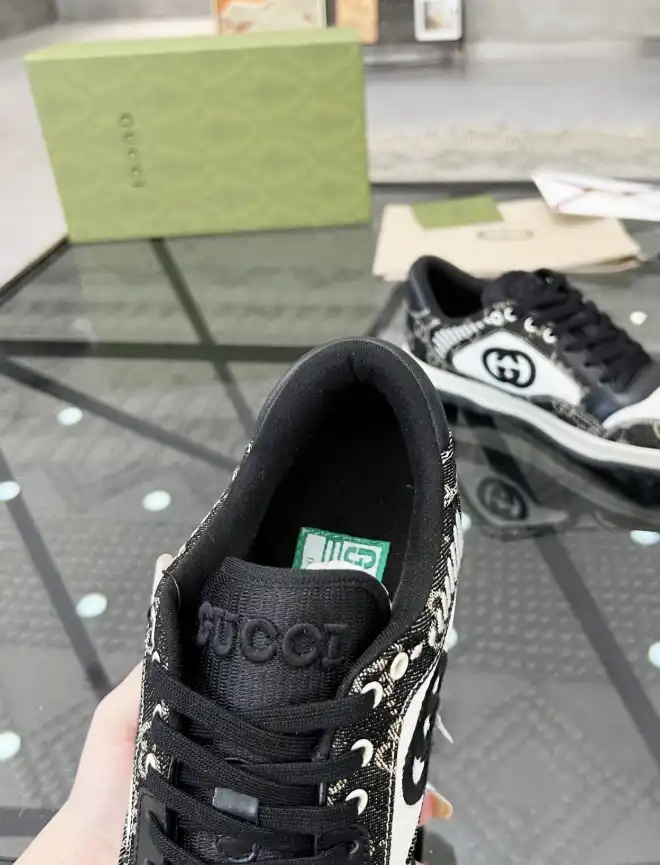 hype Gucci Sneakers