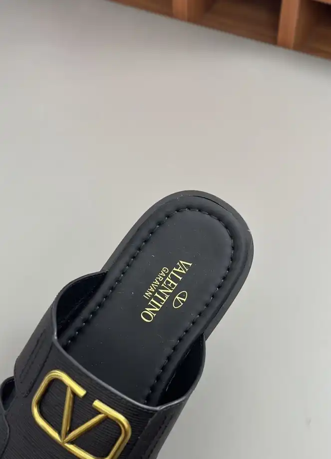 hype Valentino Slippers