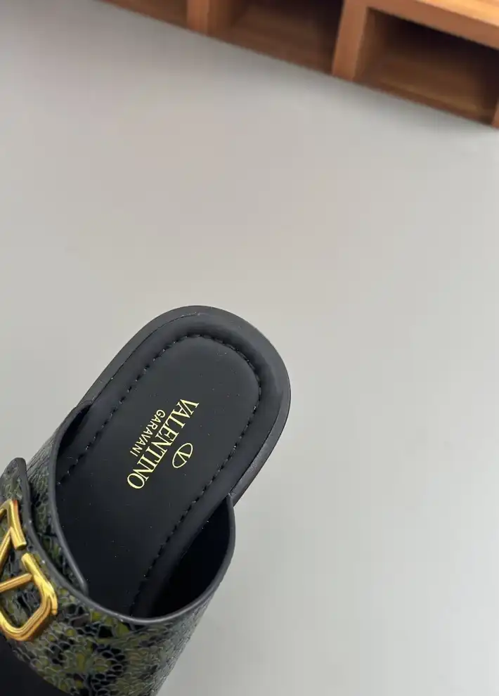 hype Valentino Slippers