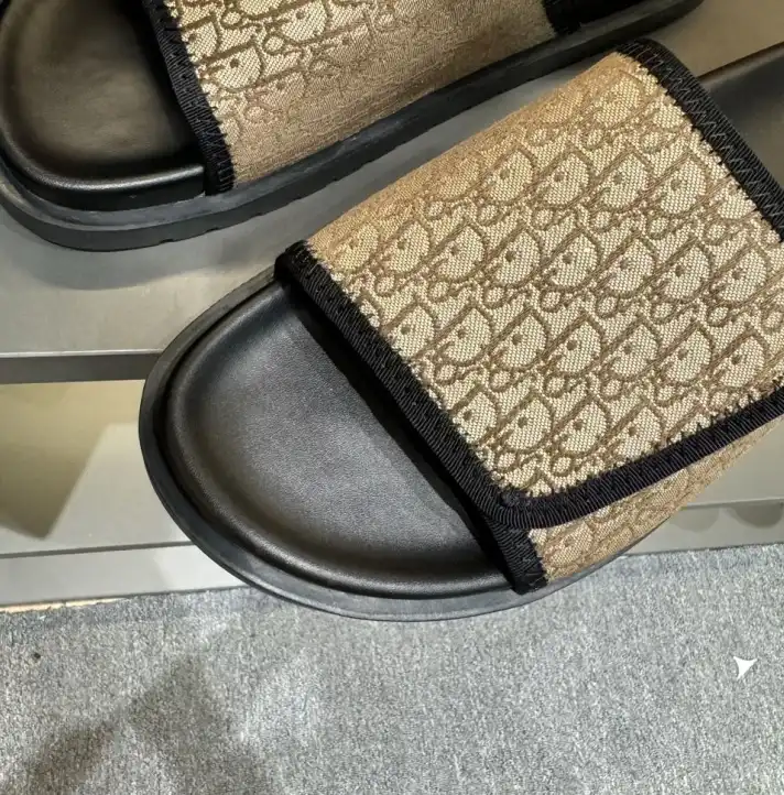 hype Christian Dior Slippers