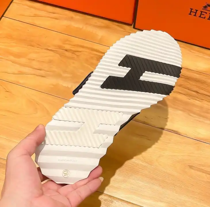 hype Hermes Sneakers