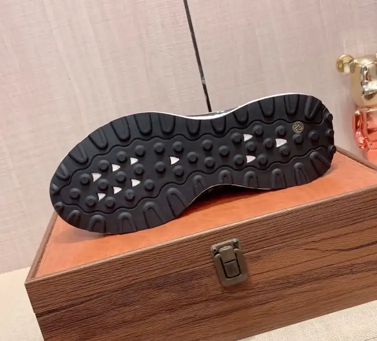 hype Fendi Sneakers