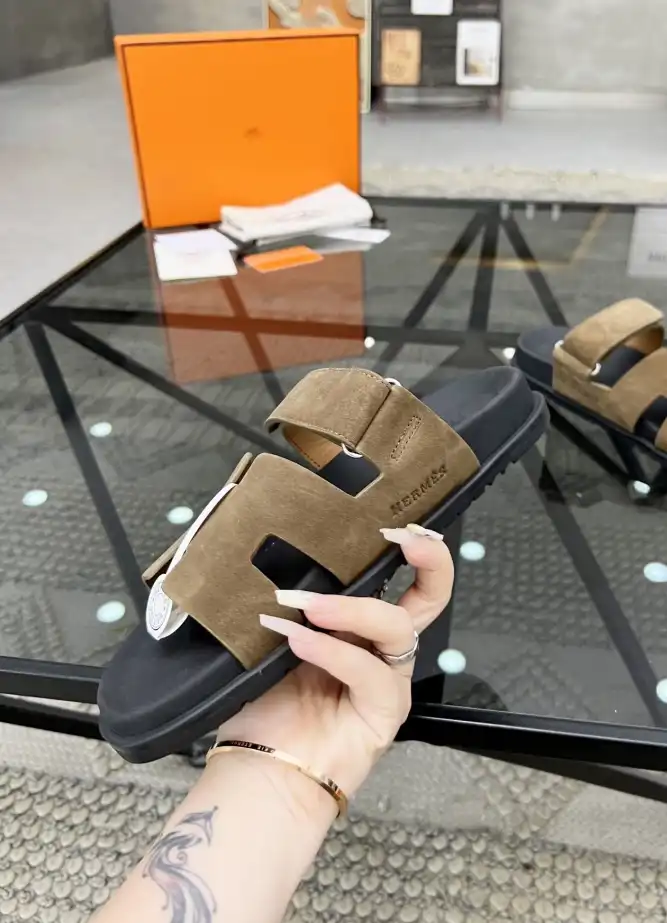 hype Hermes Slippers