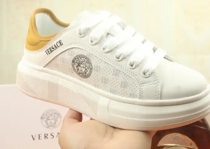 hype Givenchy Sneakers