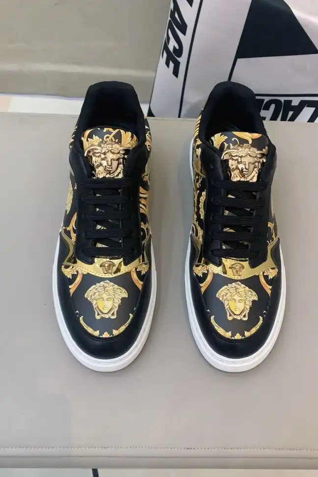 hype Givenchy Sneakers