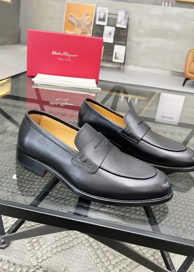 hype Ferragamo Leather Shoes