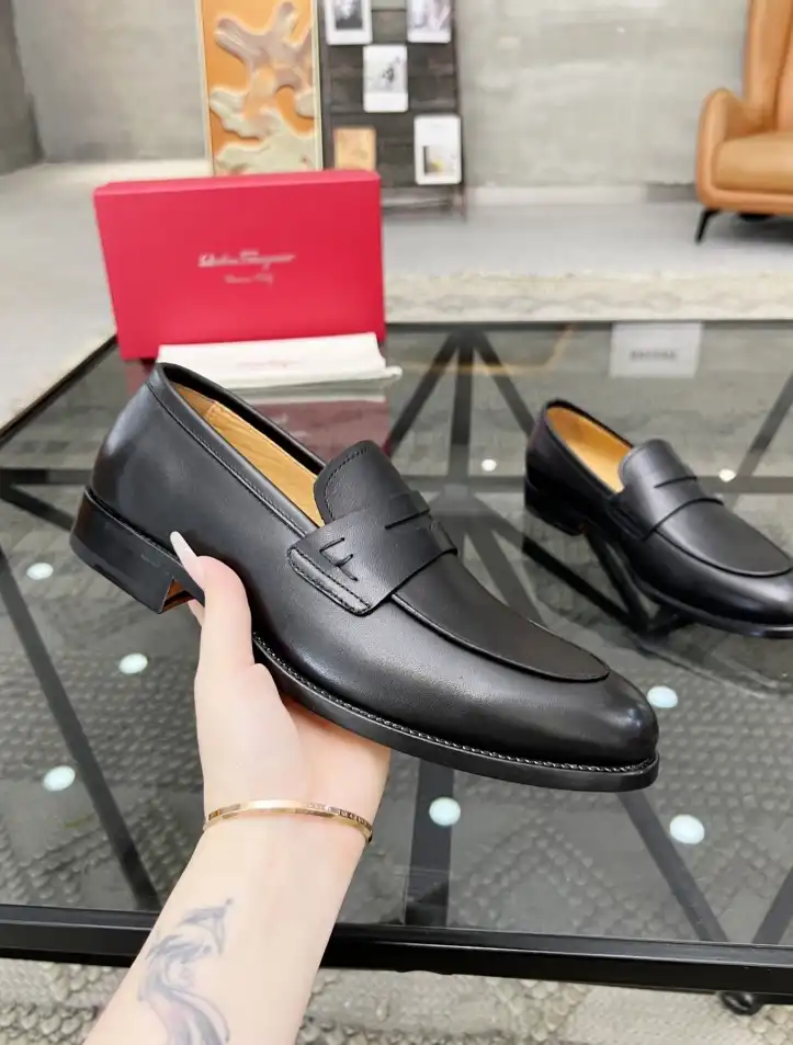 hype Ferragamo Leather Shoes