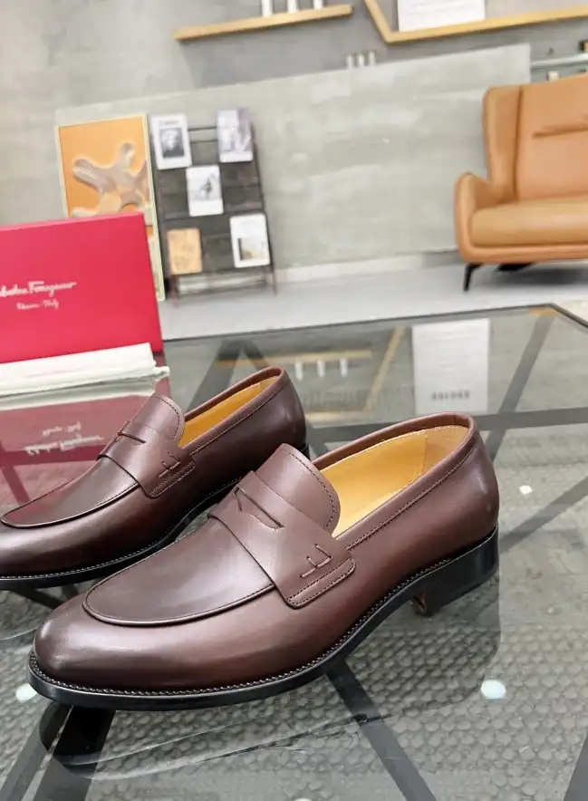 hype Ferragamo Leather Shoes