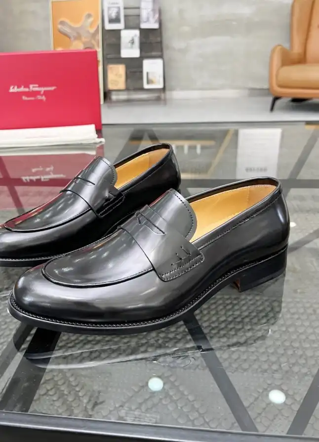 hype Ferragamo Leather Shoes