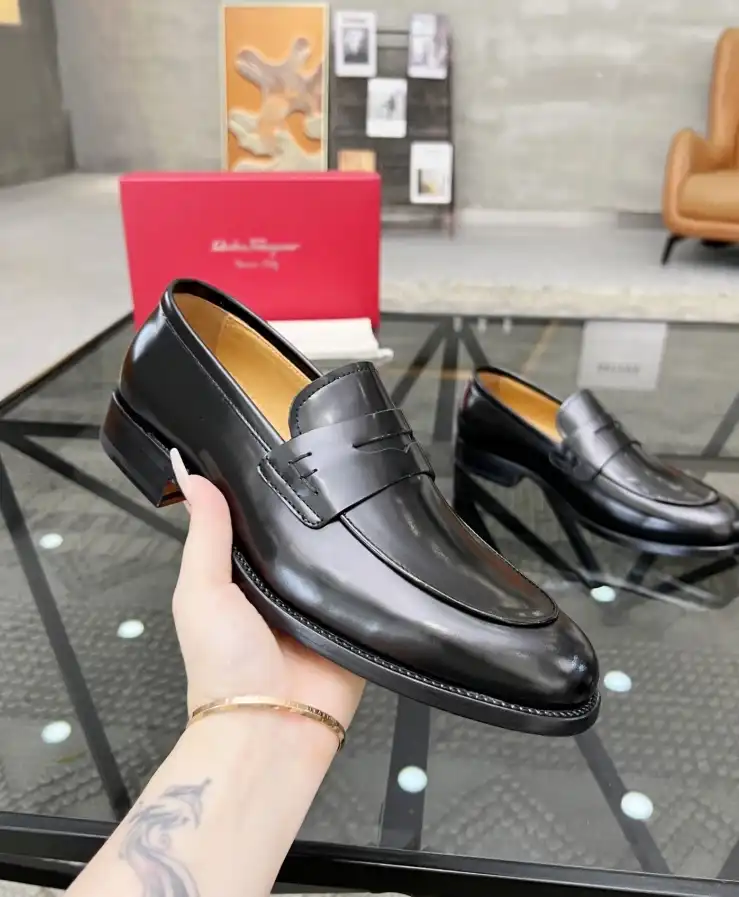 hype Ferragamo Leather Shoes