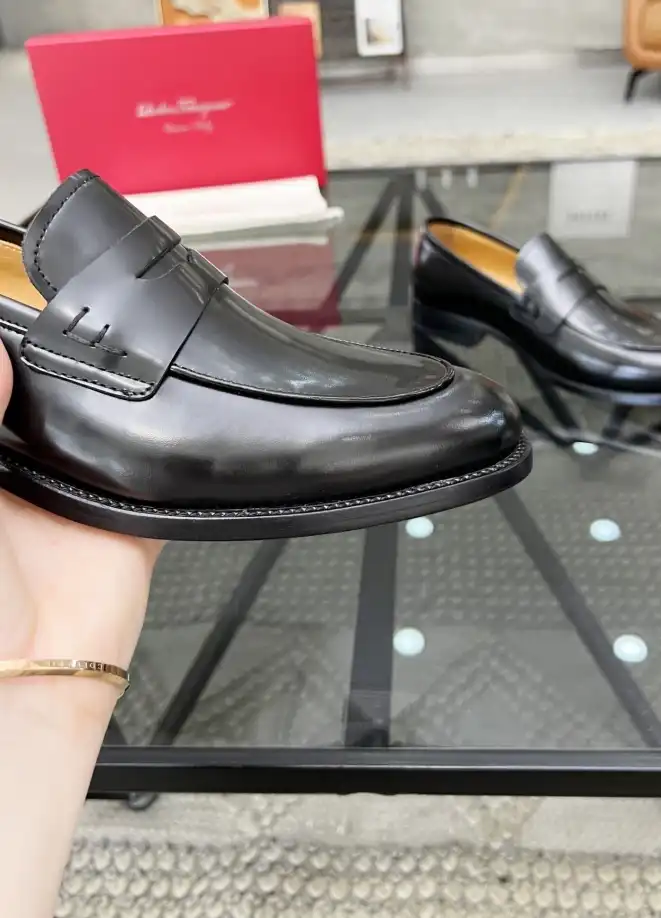 hype Ferragamo Leather Shoes