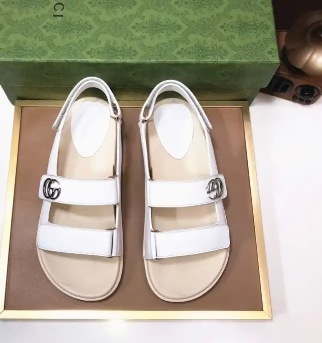 hype Gucci Sandals