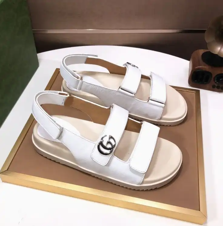 hype Gucci Sandals