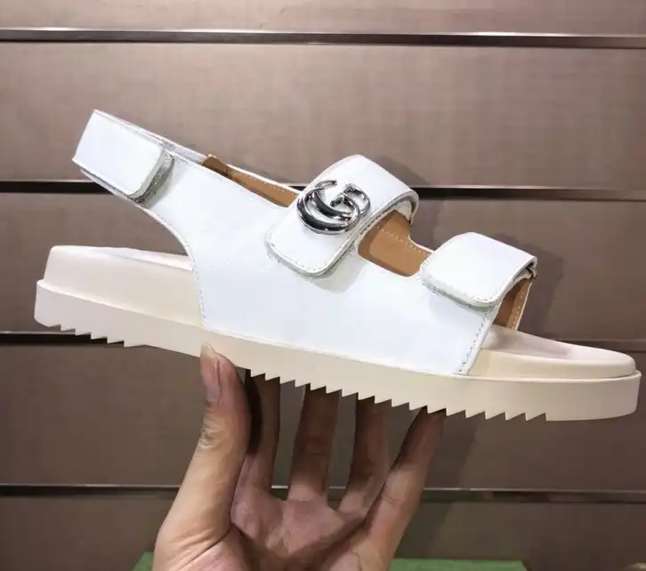 hype Gucci Sandals