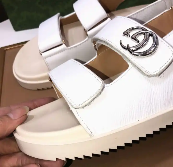 hype Gucci Sandals