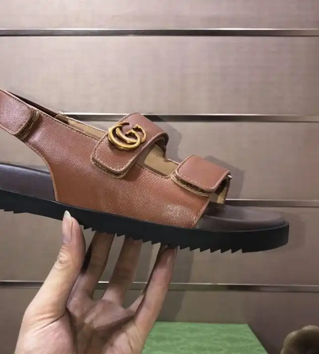 hype Gucci Sandals