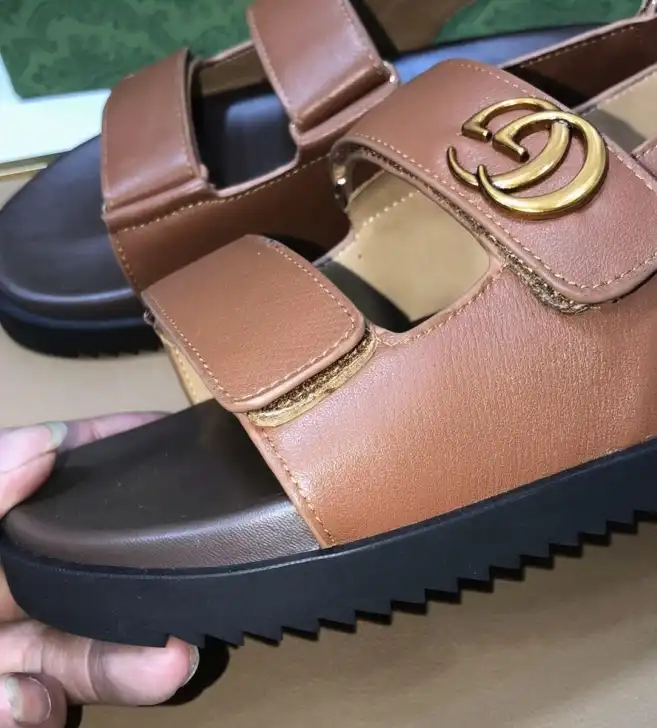 hype Gucci Sandals