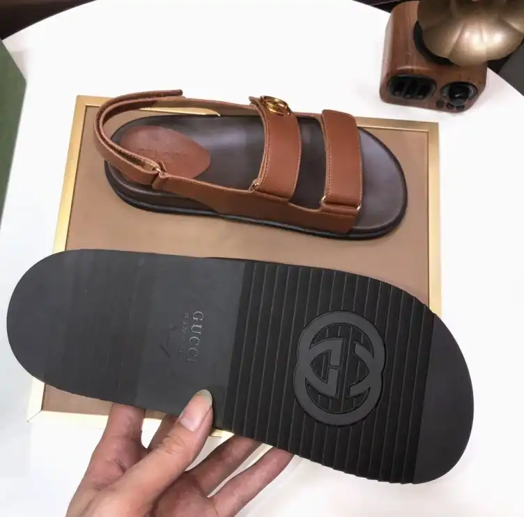 hype Gucci Sandals