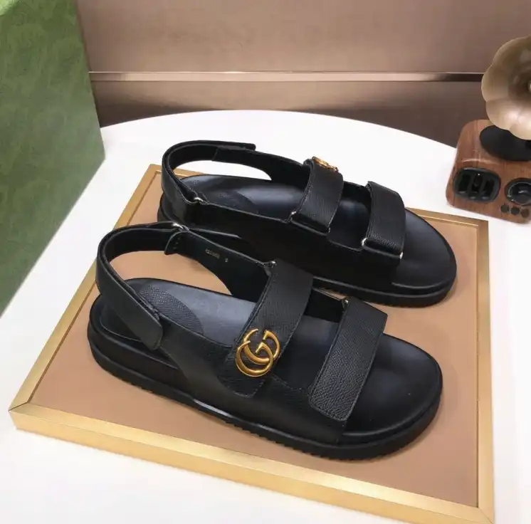 hype Gucci Sandals