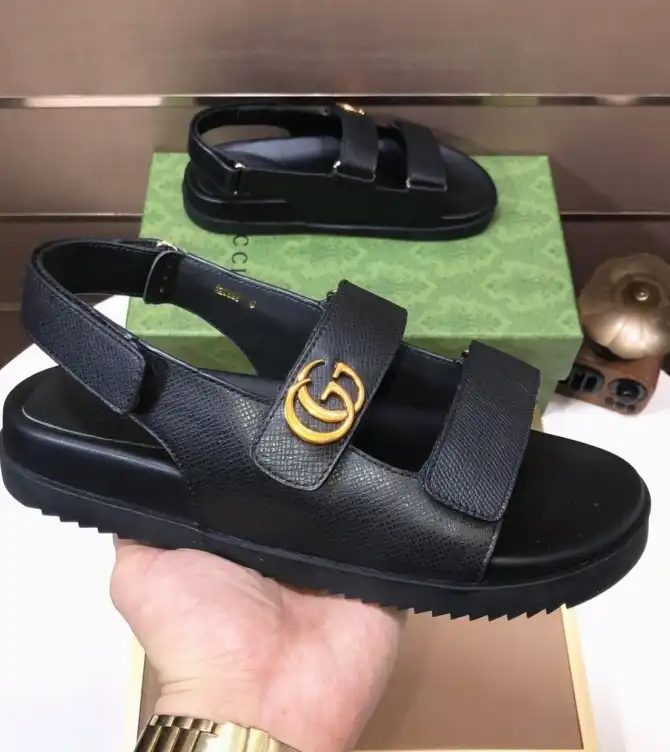 hype Gucci Sandals