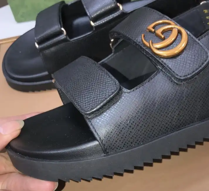 hype Gucci Sandals