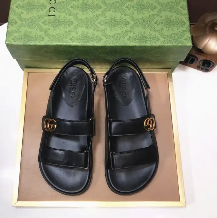 hype Gucci Sandals