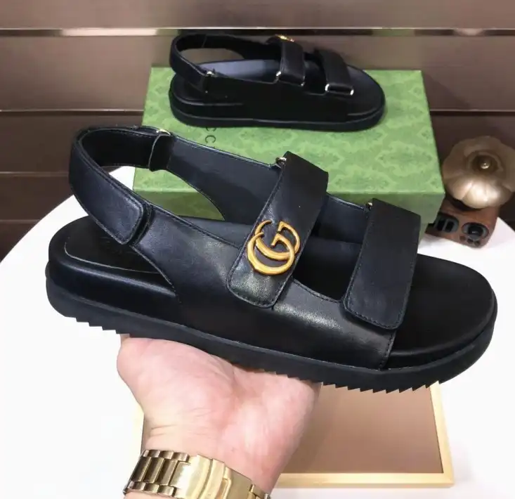 hype Gucci Sandals