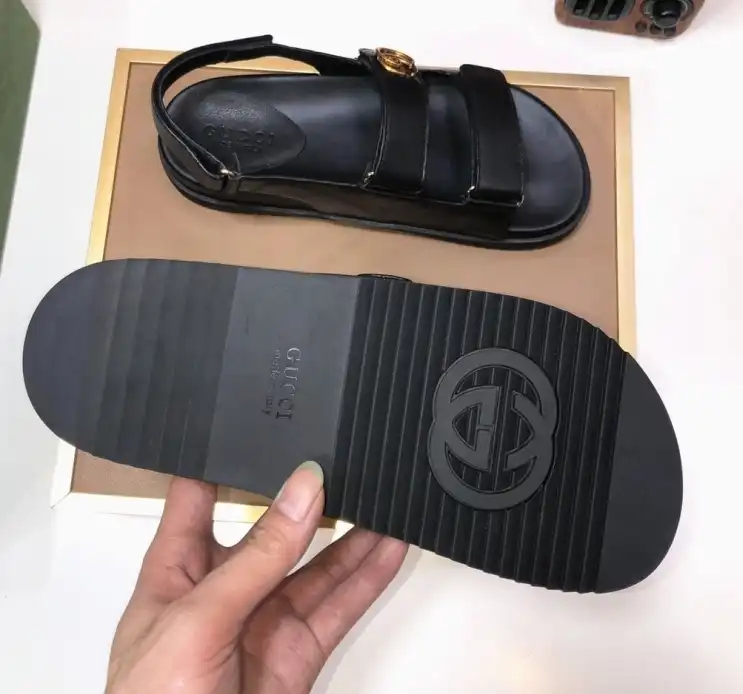 hype Gucci Sandals