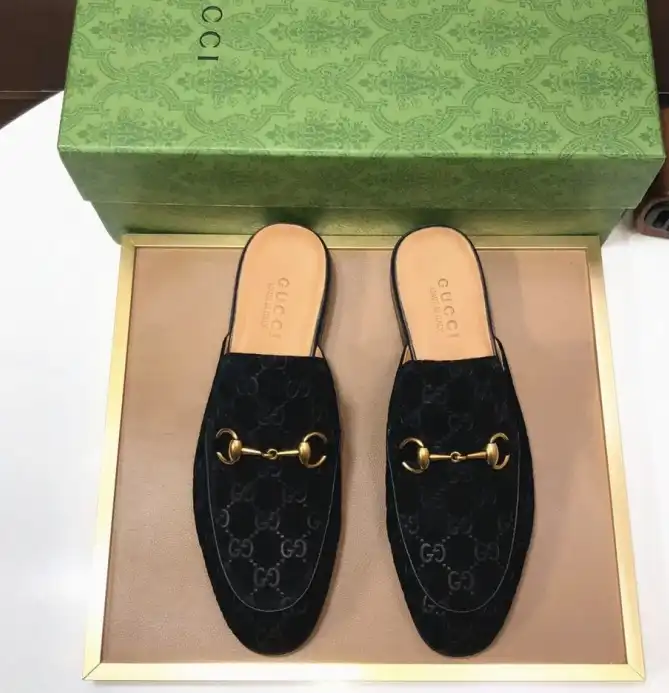 hype Gucci Slippers