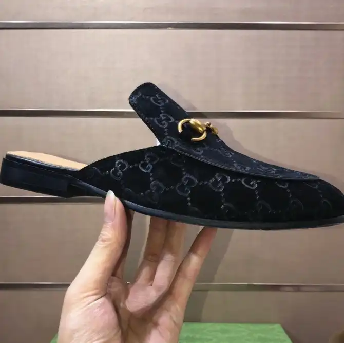 hype Gucci Slippers