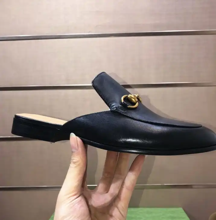 hype Gucci Slippers